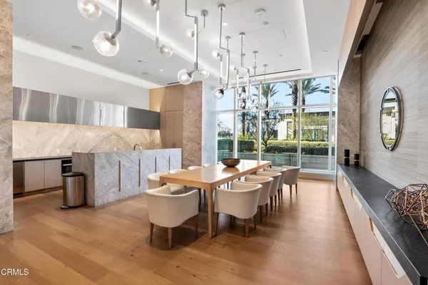 $705,000 | 877 Francisco Street, Unit 1112, Los Angeles, CA 90017