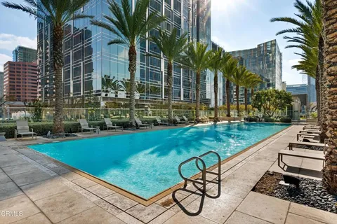 $699,000 | 877 Francisco Street, Unit 1112, Los Angeles, CA 90017
