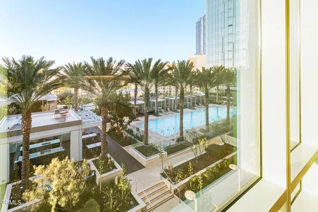 $705,000 | 877 Francisco Street, Unit 1112, Los Angeles, CA 90017