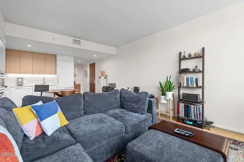 $699,000 | 877 Francisco Street, Unit 1112, Los Angeles, CA 90017