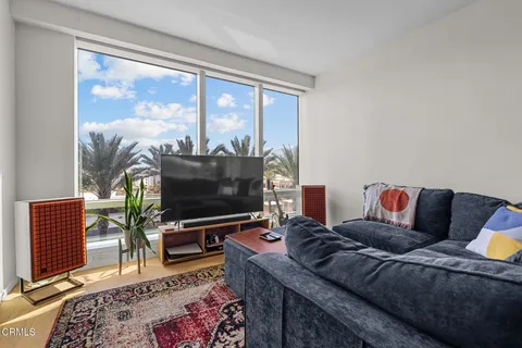 $699,000 | 877 Francisco Street, Unit 1112, Los Angeles, CA 90017