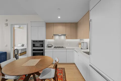 $699,000 | 877 Francisco Street, Unit 1112, Los Angeles, CA 90017