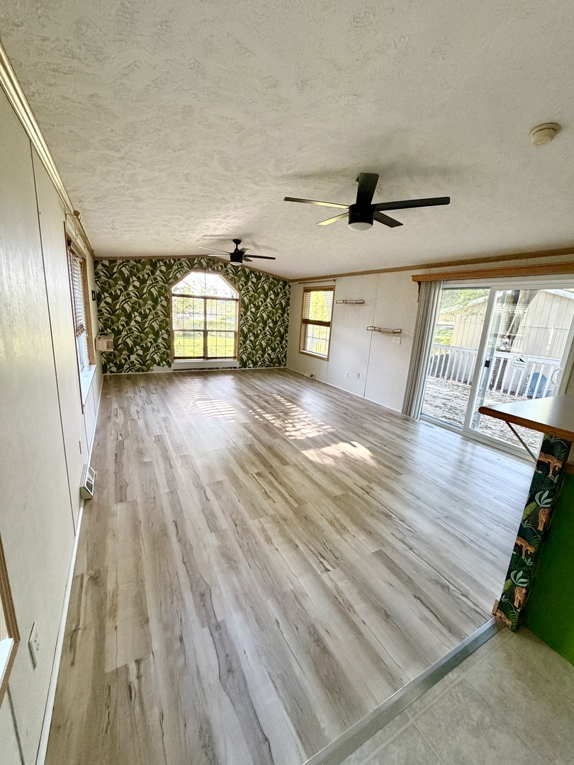 1009 Bay Road, Unit 23 McHenry, IL 60051 - Photo 3 of 20