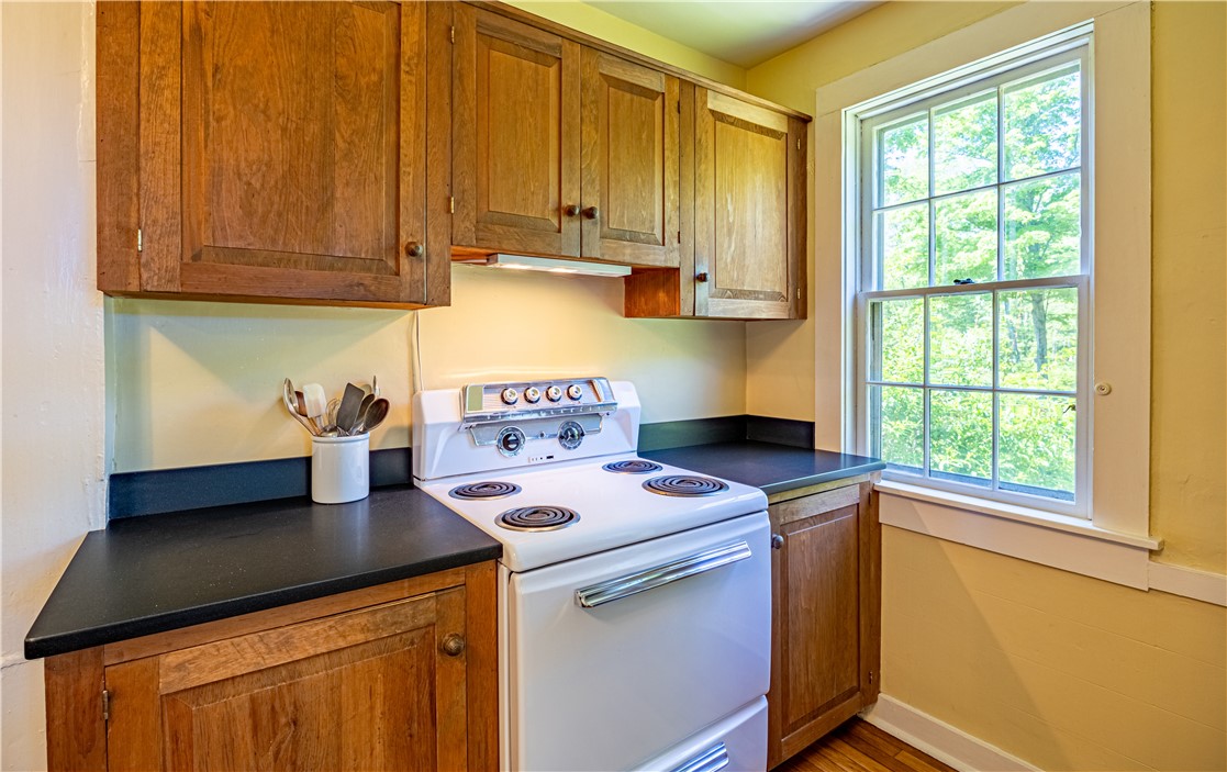123 Foster Center Road Foster, RI 02825 - Photo 17 of 35