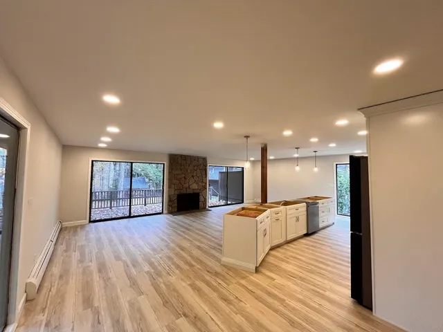 $799,900 | 23 Orchard Drive, Durham, NH 03824