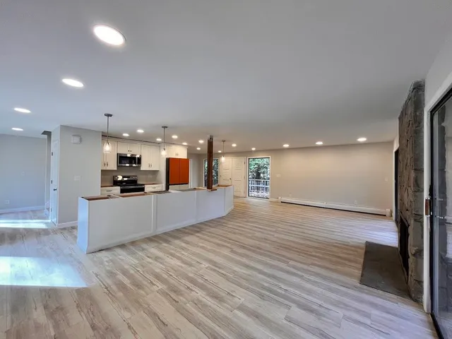 $799,900 | 23 Orchard Drive, Durham, NH 03824