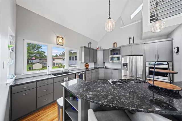 $1,699,000 | 19-p & 115 P Lake Shore Dr Lake, Lee's Summit, MO 64086