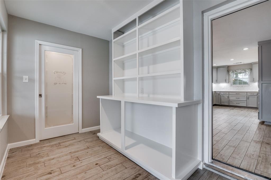 155 Smith Lane Combine, TX 75159 - Photo 21 of 31 Bilt In cabinet