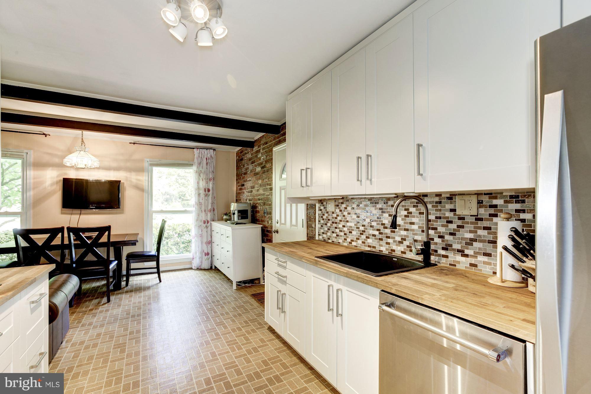 3 Locksley Court Silver Spring, MD 20904 - Photo 8 of 29 Kitchen