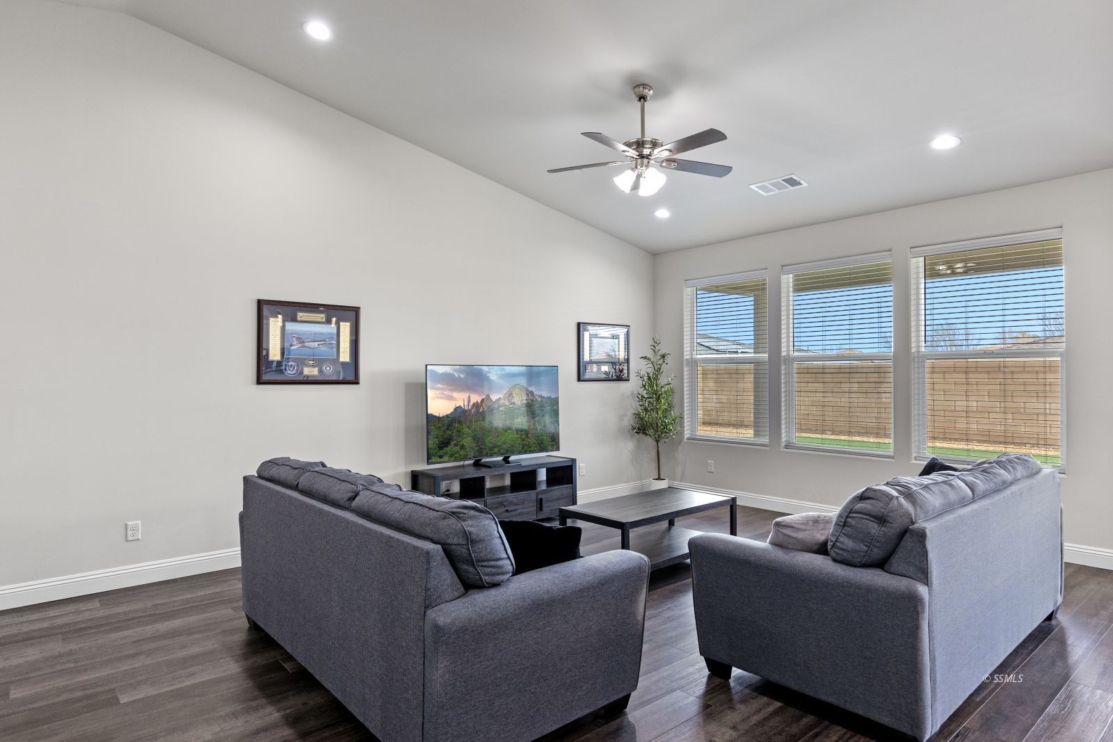 428 Thomas Street Ridgecrest, CA 93555 - Photo 9 of 37 Gallery Image 9