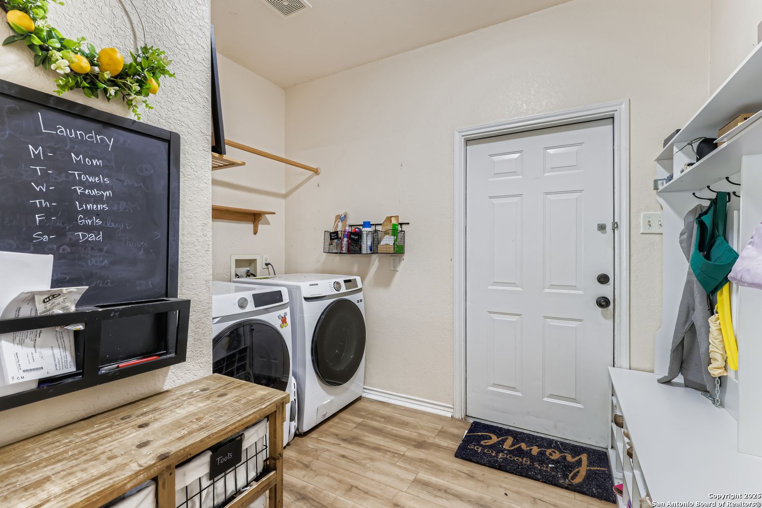 118 Santa Fe Seguin, TX 78155 - Photo 24 of 44 a view of kitchen and utility room