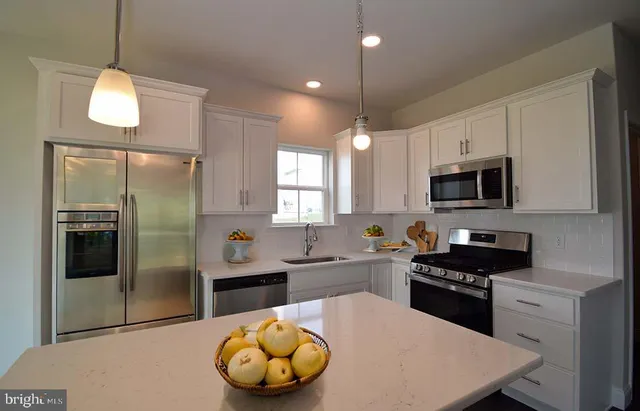 $399,900 | 166 Ida Red Drive, Shoemakersville, PA 19555