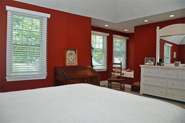 27 Chittenden Road Scituate, MA 02066 - Photo 8 of 14 Gallery Image 8