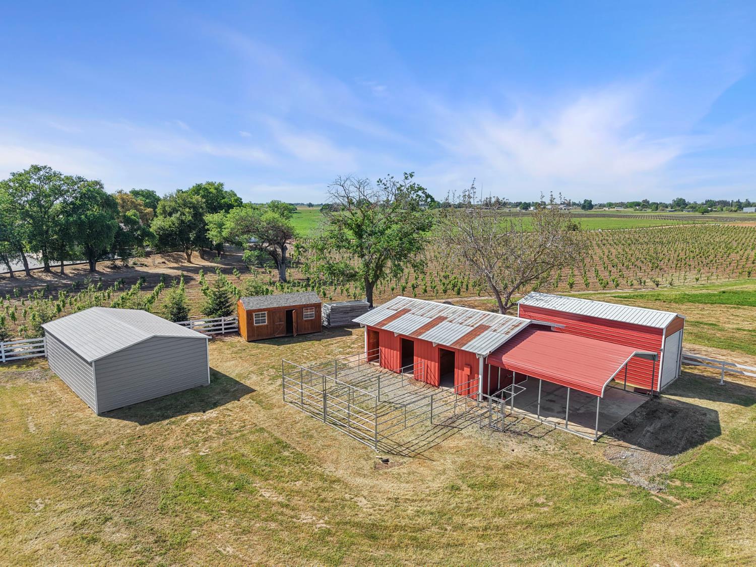 18211 East Jahant Road Acampo, CA 95220 - Photo 4 of 41