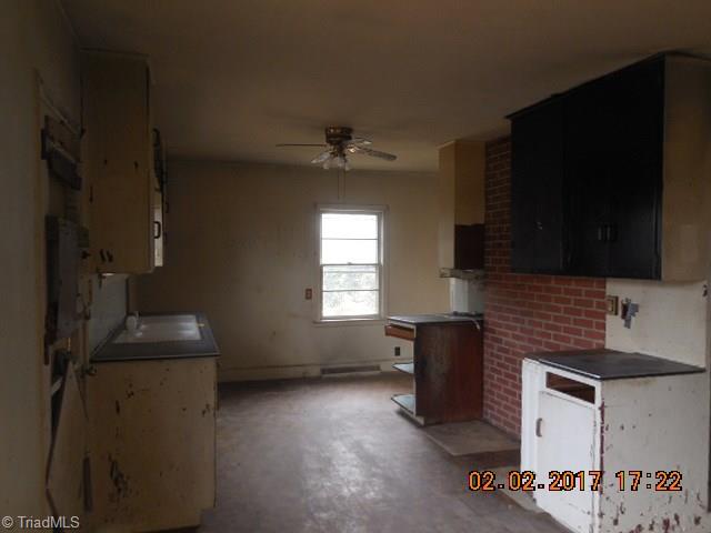 210 Idol Street High Point, NC 27262 - Photo 6 of 10