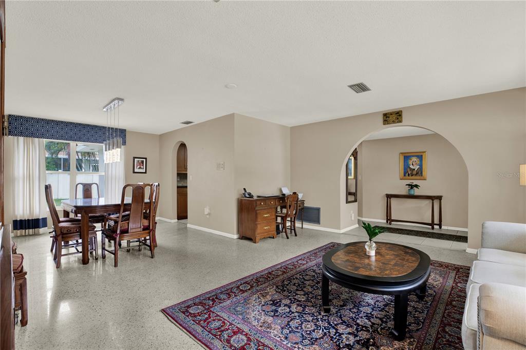 11235 Apache Place Largo, FL 33774 - Photo 6 of 34