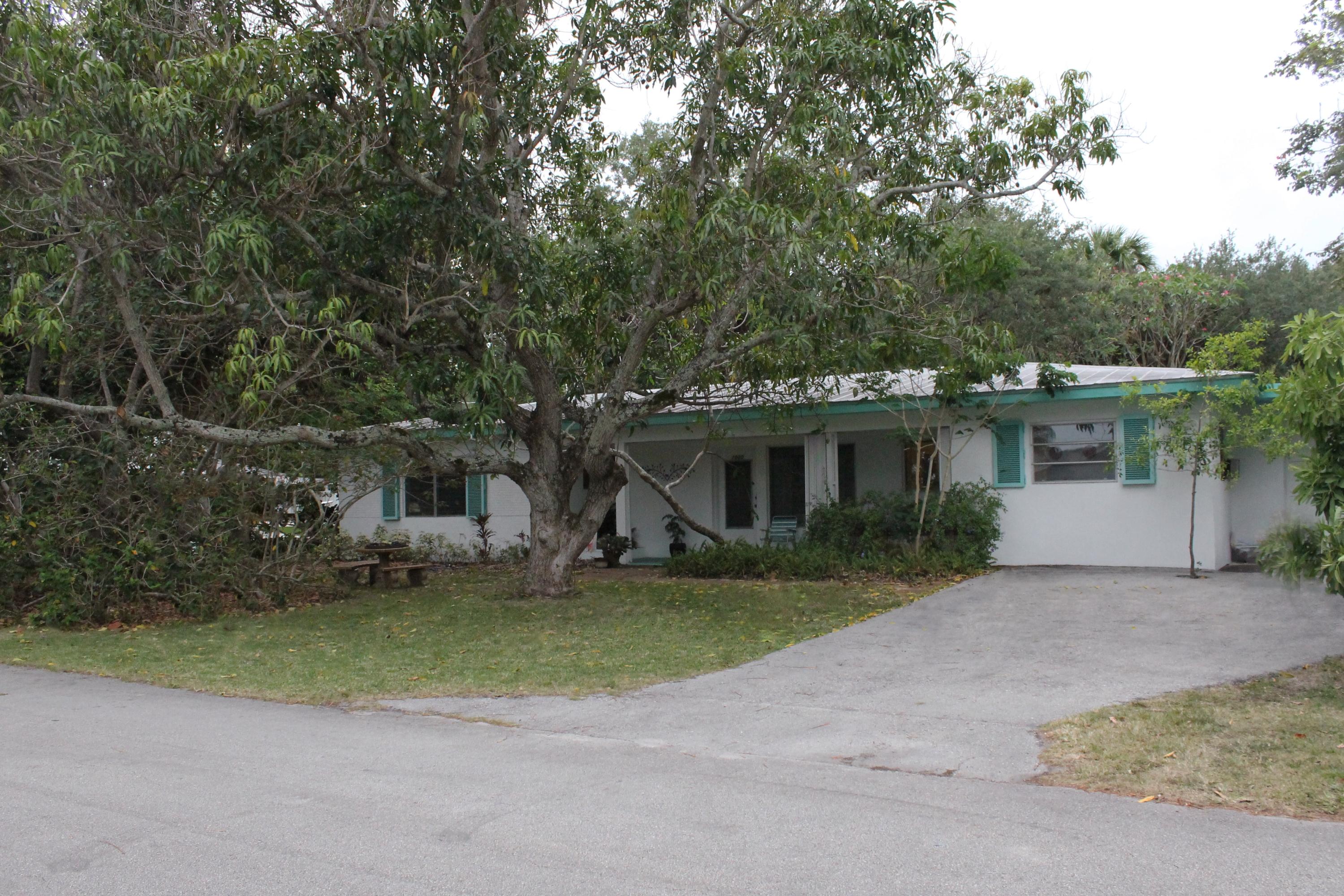 1000 Southwest 21st Street Boca Raton, FL 33486 - Photo 2 of 18 Front on Double Lot
