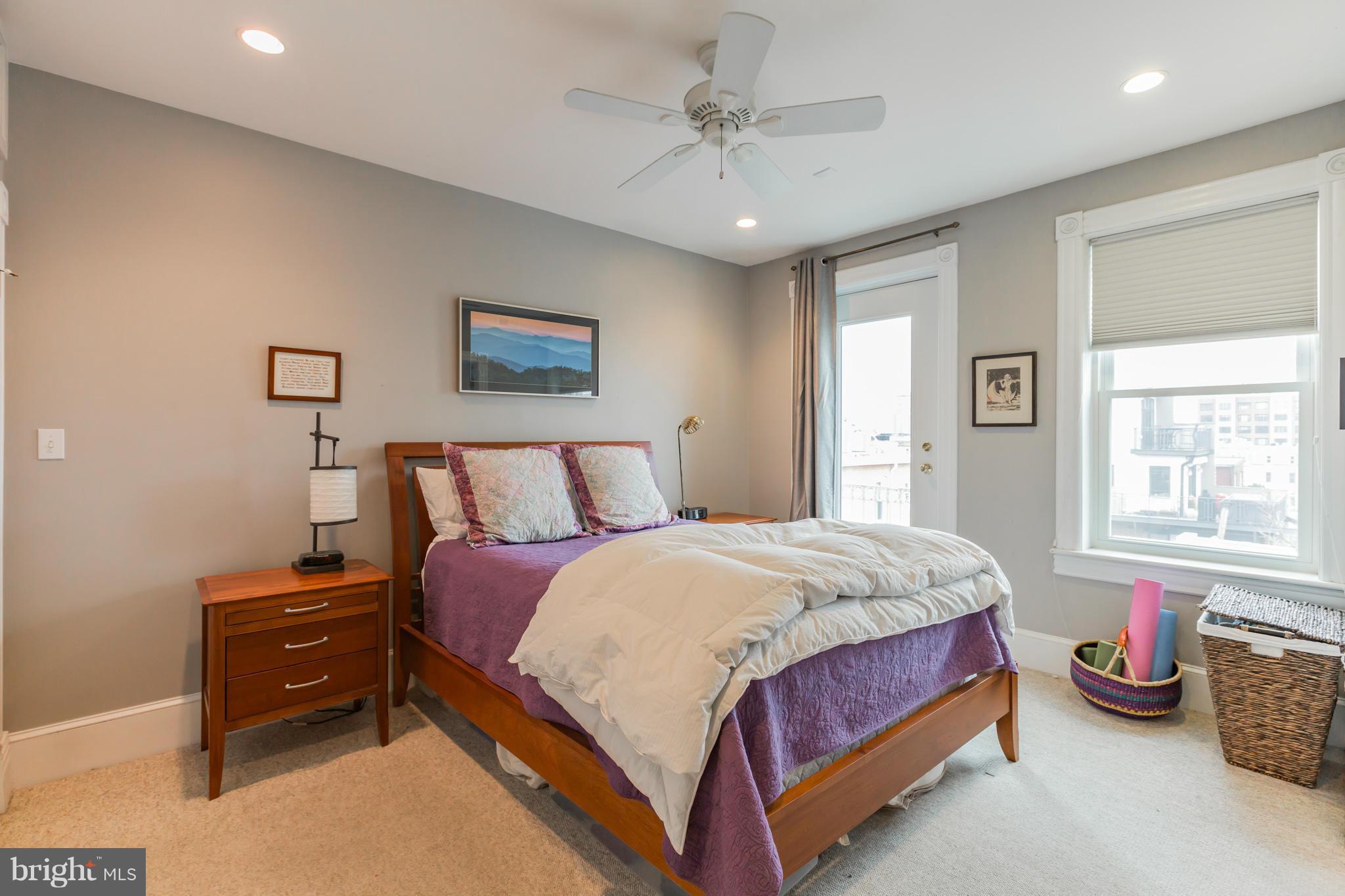 1423 R Street Northwest, Unit 404 Washington, DC 20009 - Photo 17 of 26 Bedroom (Master)