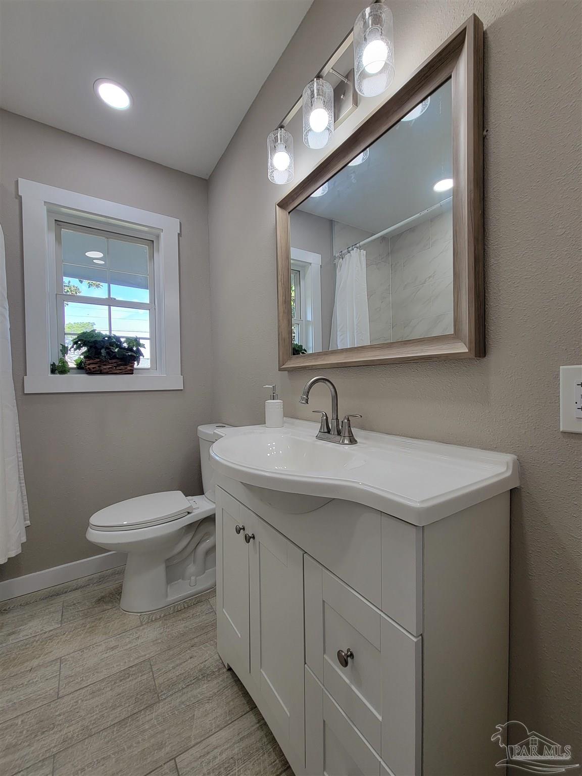 206 Bryant Road Pensacola, FL 32507 - Photo 14 of 23