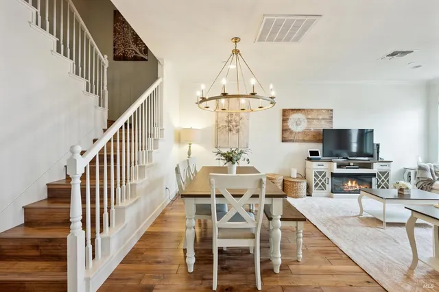 $825,000 | 303 Jacquelyn Lane, Petaluma, CA 94952