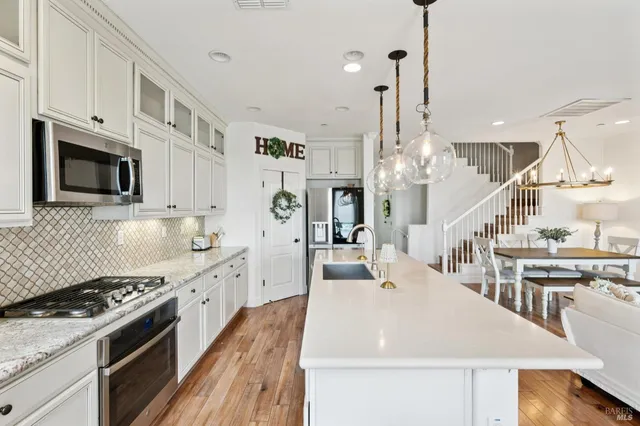 $825,000 | 303 Jacquelyn Lane, Petaluma, CA 94952