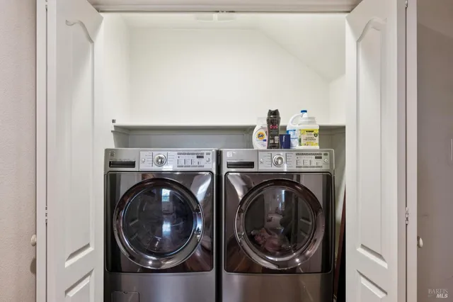 $825,000 | 303 Jacquelyn Lane, Petaluma, CA 94952