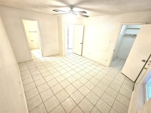 $1,600 | 3425 Republic Drive, Forest Hill, TX 76140