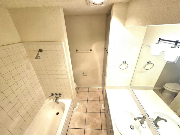 $1,600 | 3425 Republic Drive, Forest Hill, TX 76140