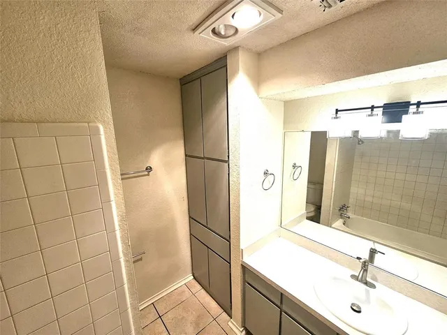 $1,550 | 3425 Republic Drive, Forest Hill, TX 76140