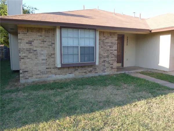 $1,600 | 3425 Republic Drive, Forest Hill, TX 76140
