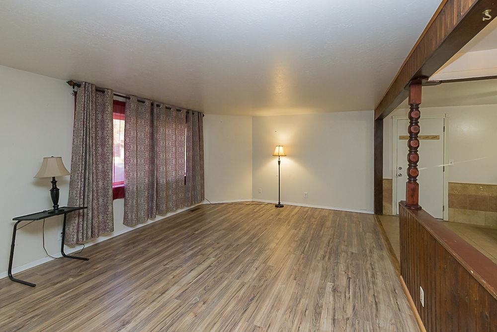 902 Valley Street Rock Springs, WY 82901 - Photo 7 of 41