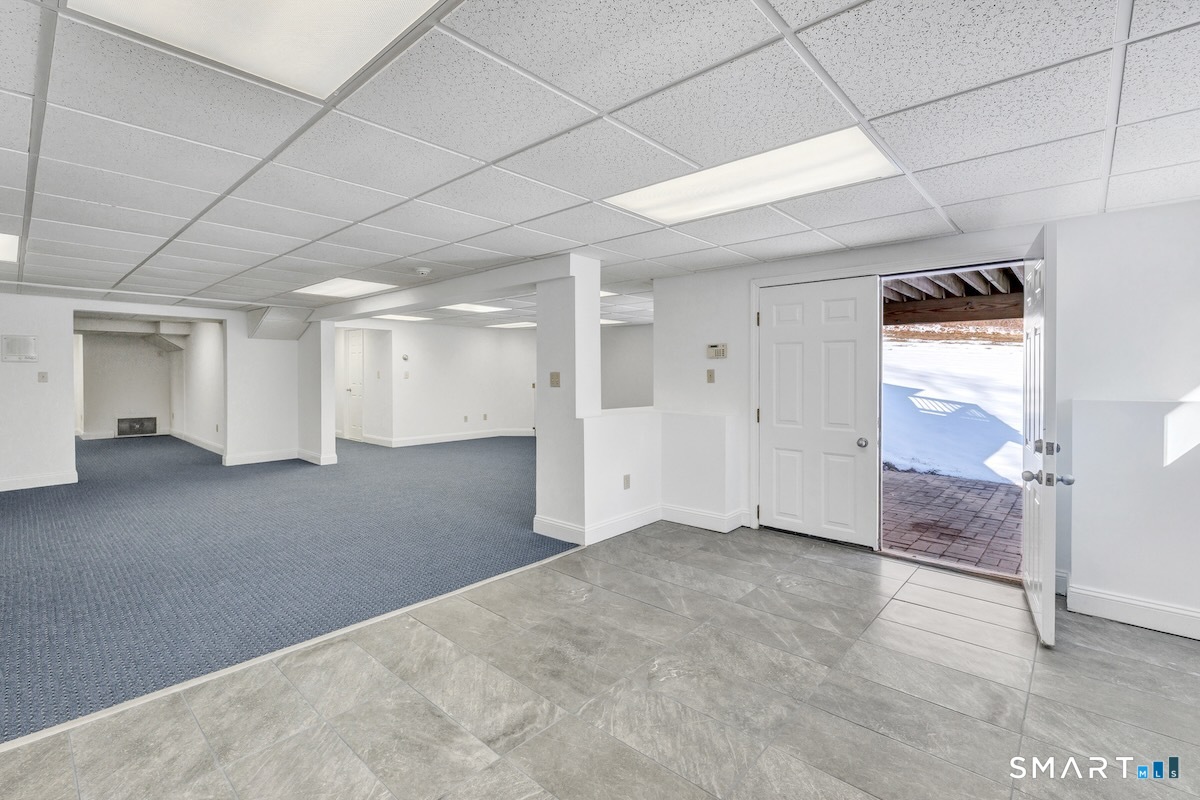 461 Amity Road Woodbridge, CT 06525 - Photo 36 of 40 a view of empty room