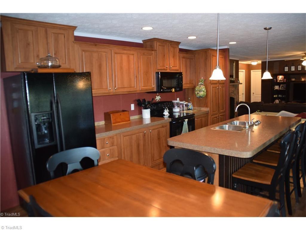 1051 Harris Farm Road King, NC 27021 - Photo 8 of 10