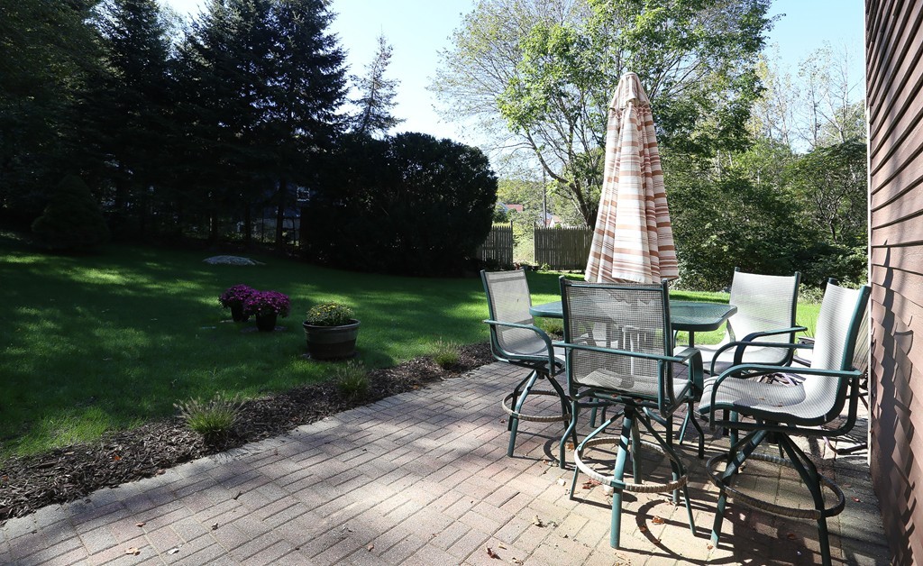 11 Landing Road Gloucester, MA 01930 - Photo 5 of 30 Gallery Image 5