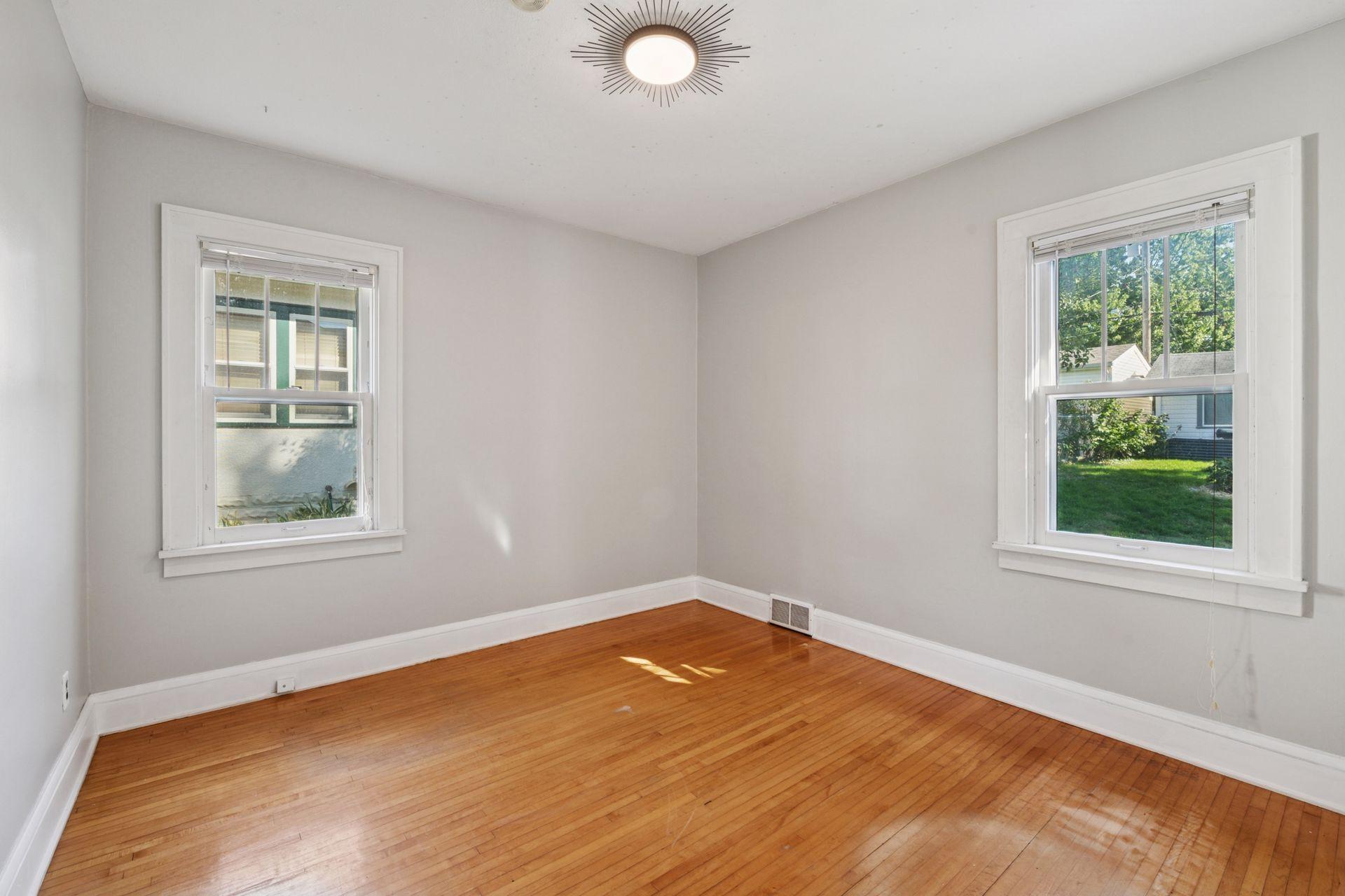 5229 29th Avenue South Minneapolis, MN 55417 - Photo 11 of 33