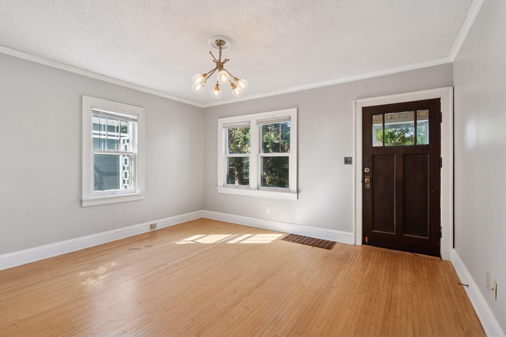 5229 29th Avenue South Minneapolis, MN 55417 - Photo 4 of 33