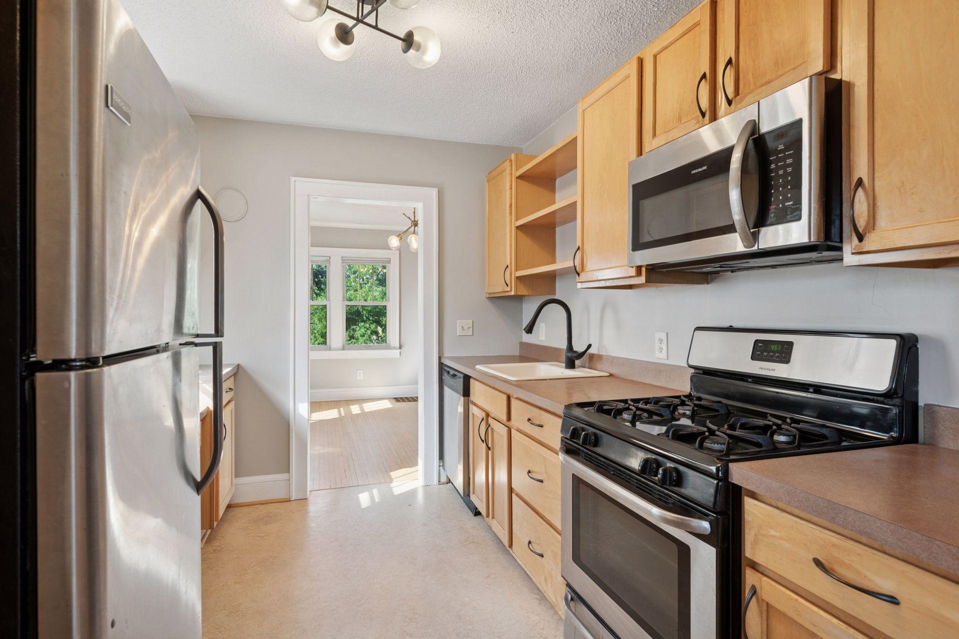 5229 29th Avenue South Minneapolis, MN 55417 - Photo 9 of 33