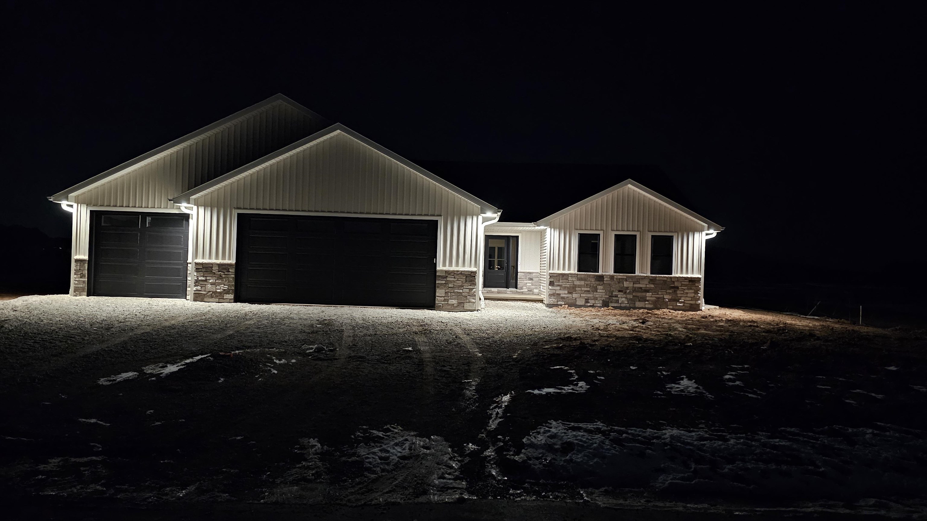 N9285 West Homestead Drive Appleton, WI 54915 - Photo 2 of 13