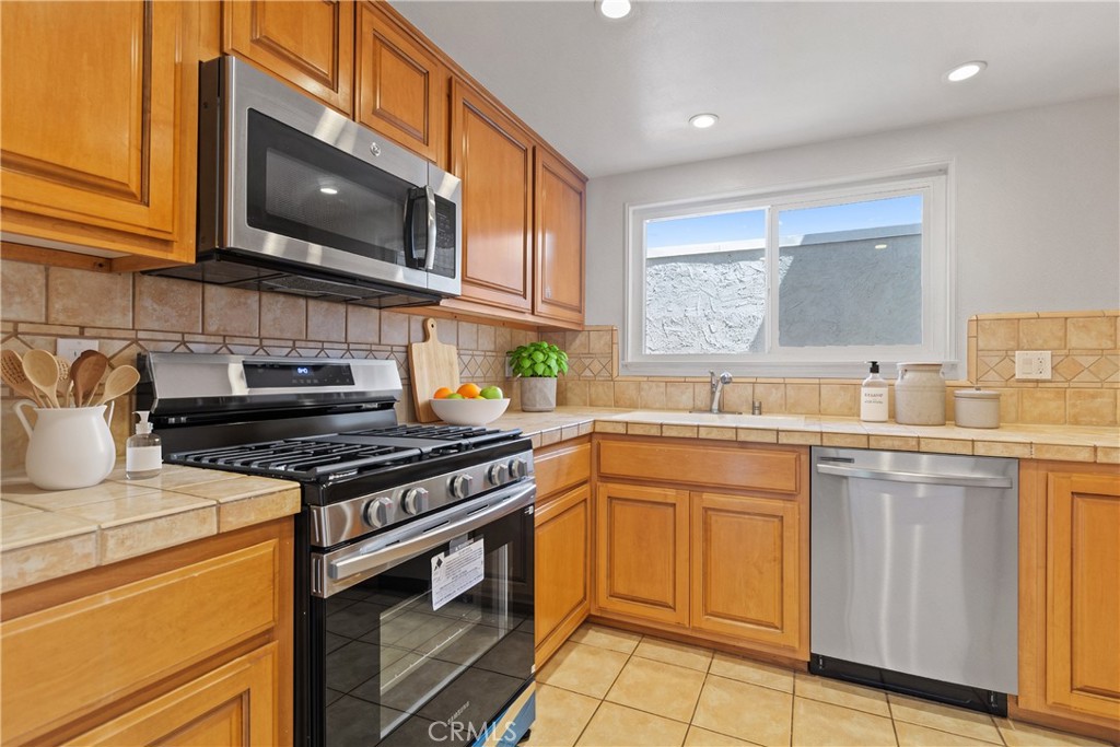 28191 Ridgecove Court South Rancho Palos Verdes, CA 90275 - Photo 5 of 27 Photo Virtually Staged