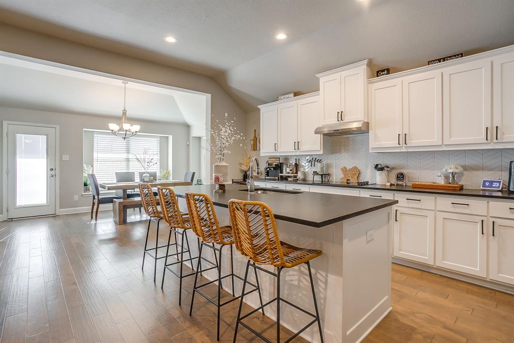709 Waterford Way Joshua, TX 76058 - Photo 15 of 35