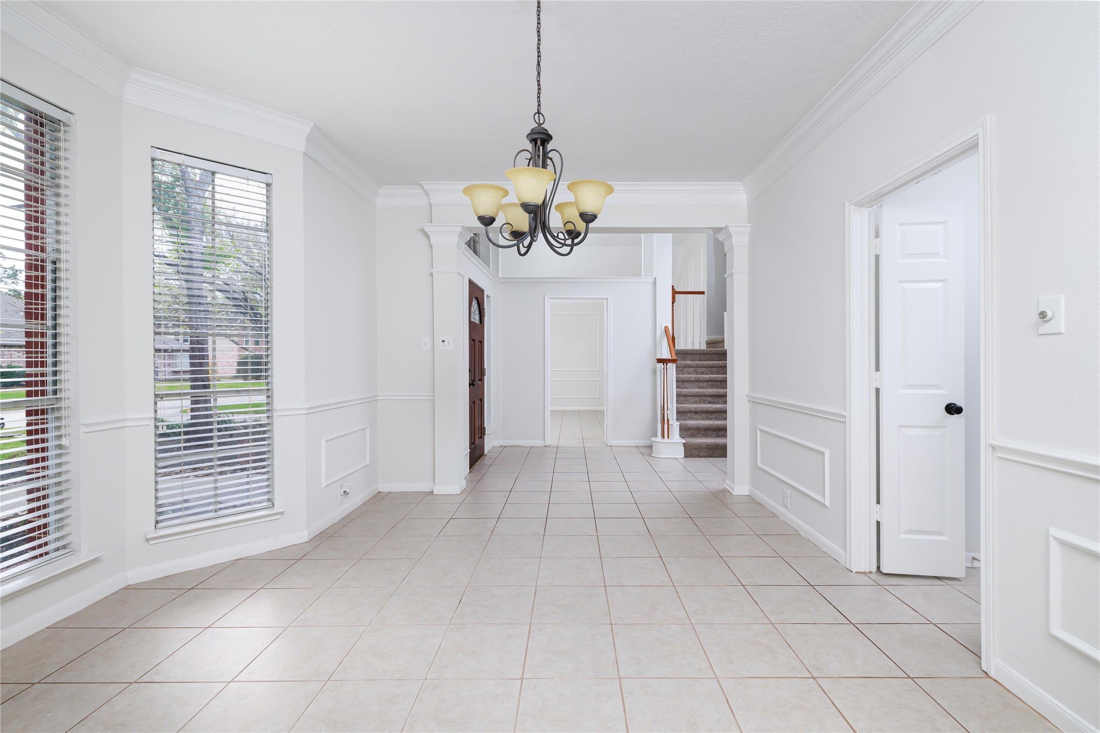 107 North Sunny Slope Circle Spring, TX 77381 - Photo 5 of 25