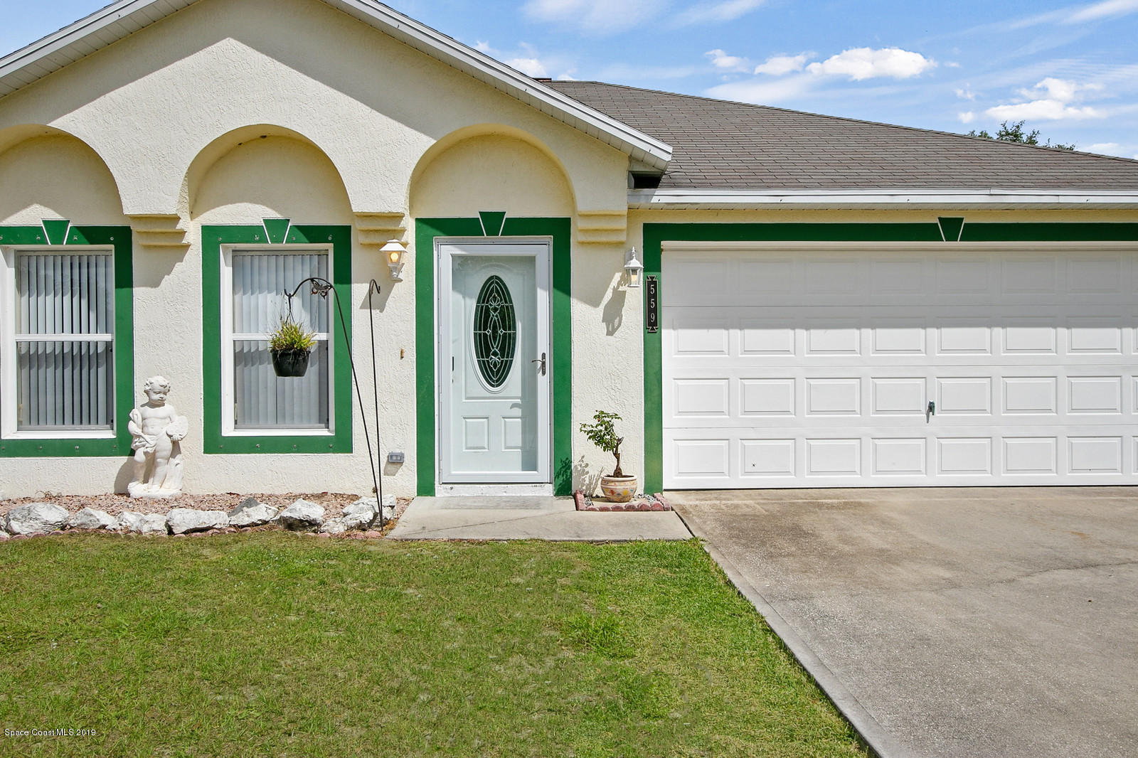 559 Nackman Road Northwest Palm Bay, FL 32907 - Photo 2 of 20 02_559nackmanrdnwpalmbay033Edit_mls