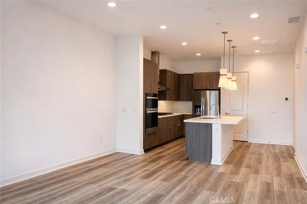 $5,500 | 211 Baluster, Irvine, CA 92618