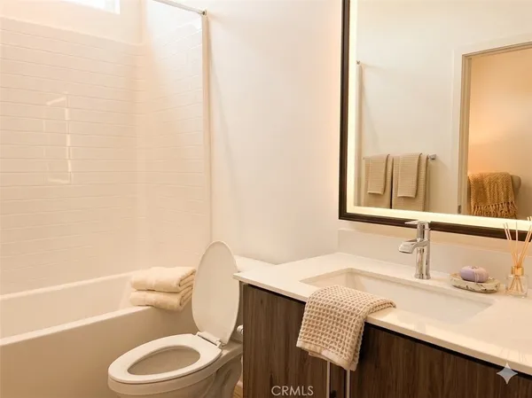 $5,500 | 211 Baluster, Irvine, CA 92618