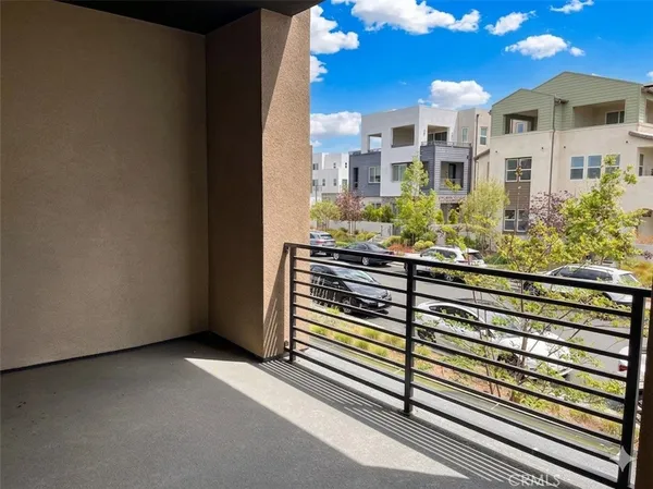 $5,500 | 211 Baluster, Irvine, CA 92618