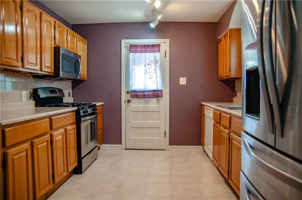 2908 Conway Wallrose Road Baden, PA 15005 - Photo 10 of 26