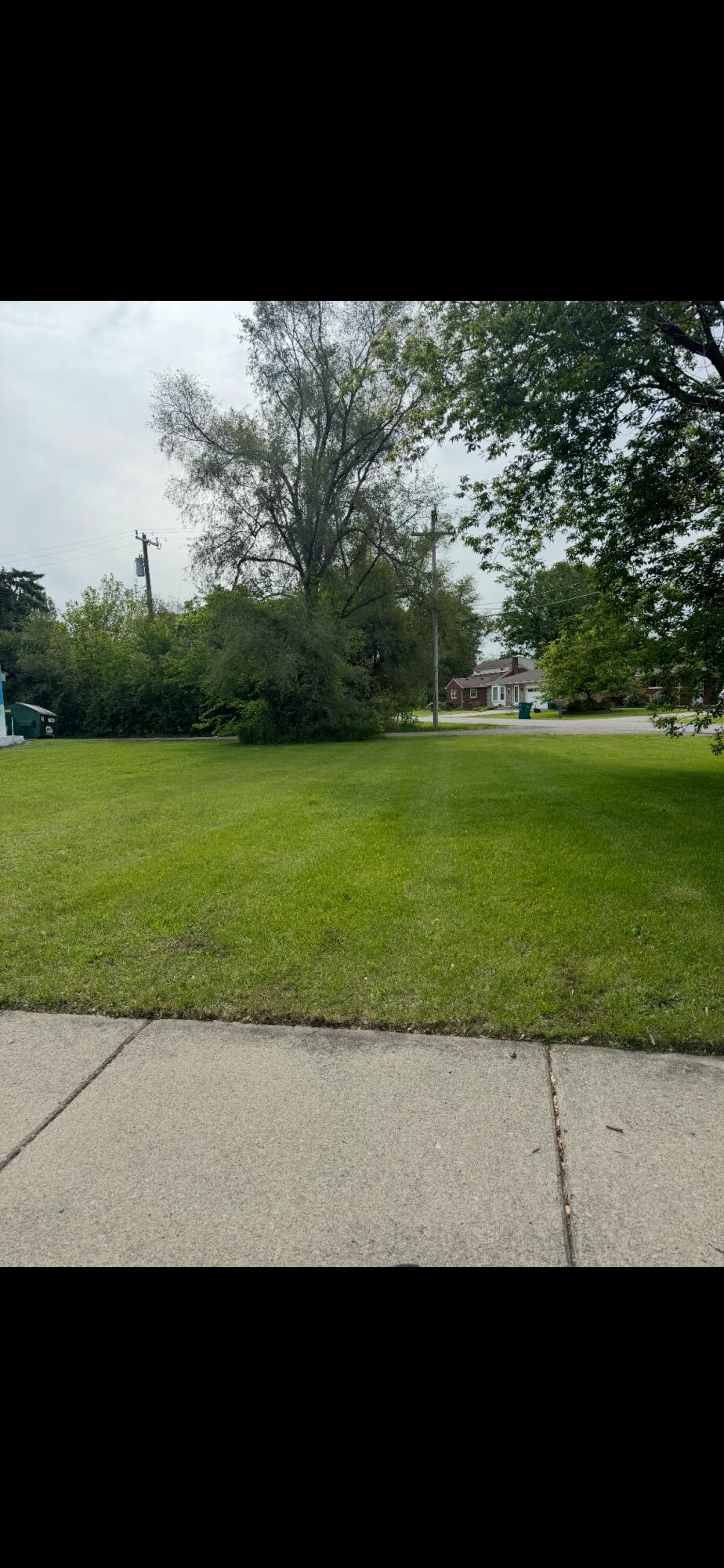 37135 Goddard Road Romulus, MI 48174 - Photo 2 of 3 IMG_20260427_000643
