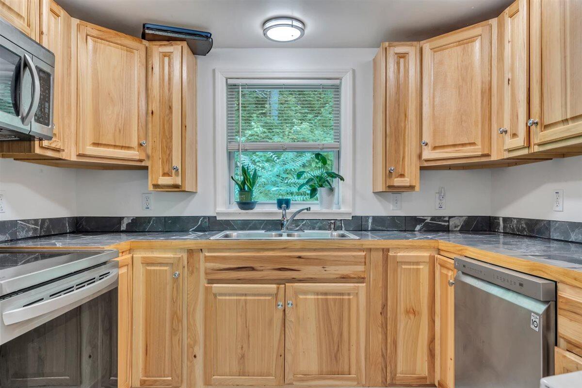 4312 Seneca Hollow Road Elliston, VA 24087 - Photo 3 of 23 08-MIB00470