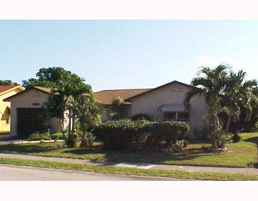 22662 Southwest 65th Avenue Boca Raton, FL 33428 - Photo 1 of 15 Primary Photo