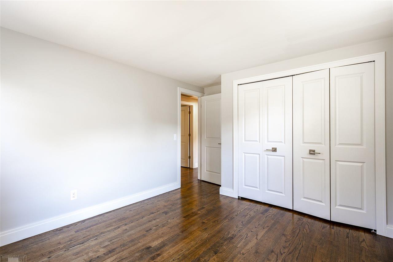1083 Canterbury Road Grosse Pointe Woods, MI 48236 - Photo 26 of 38